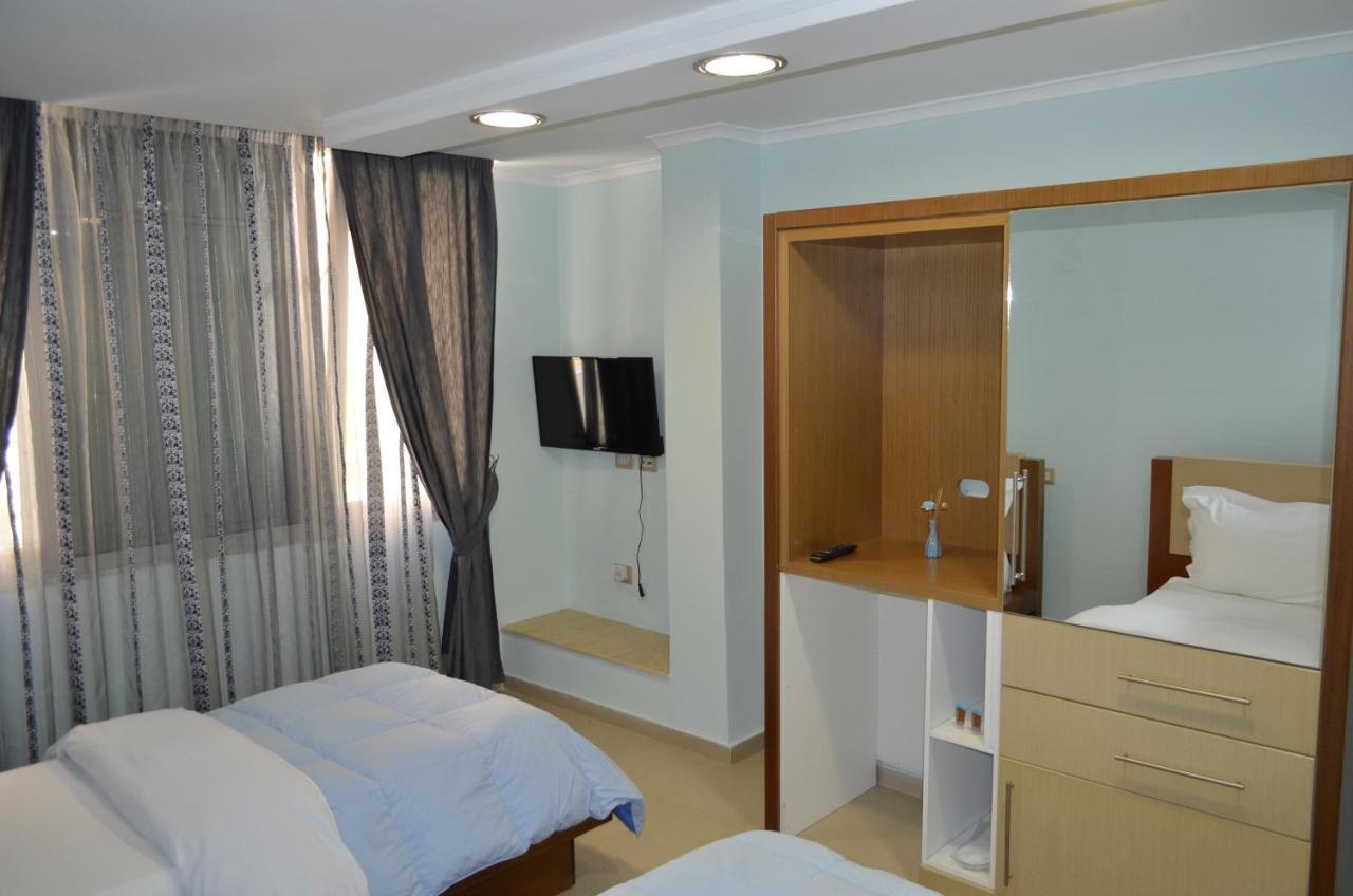 Hotel Piemonte Tirana Extérieur photo