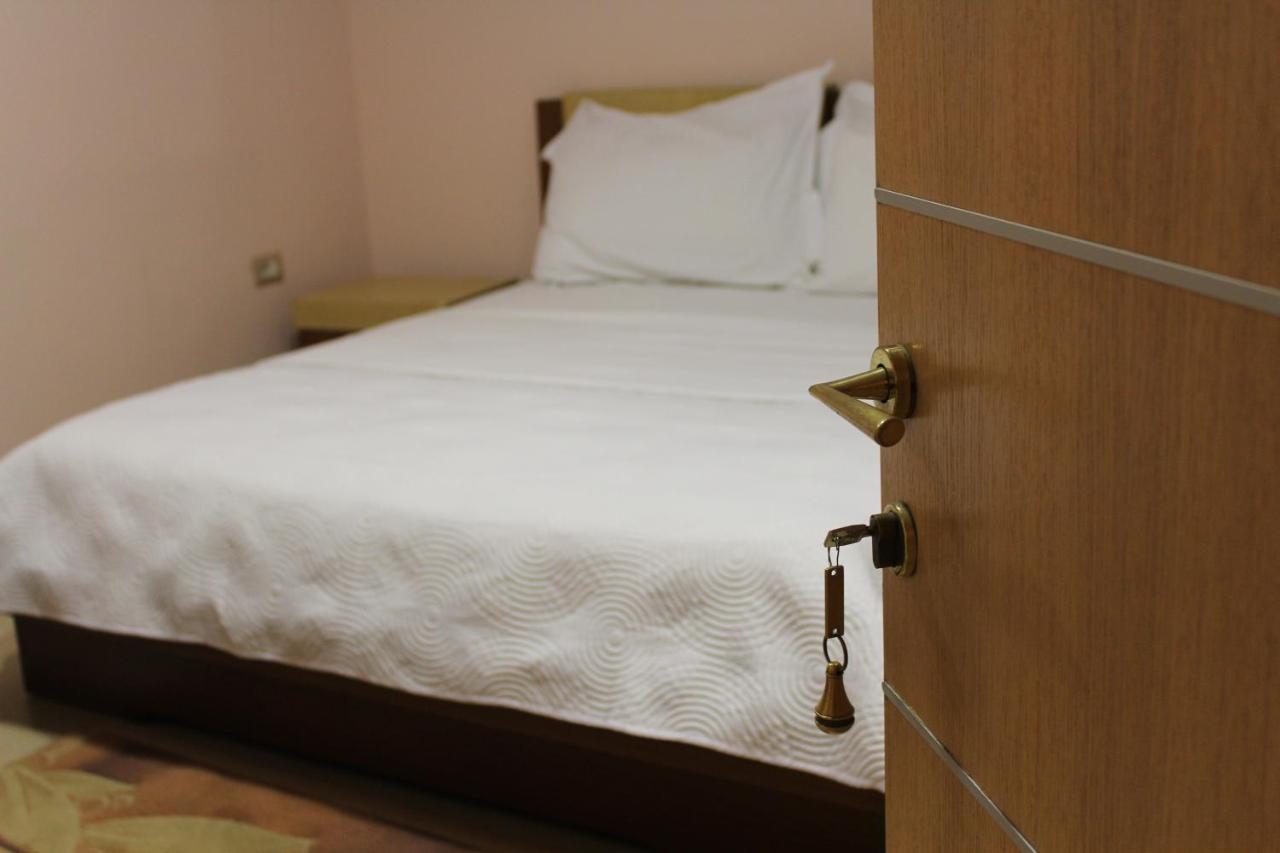 Hotel Piemonte Tirana Extérieur photo