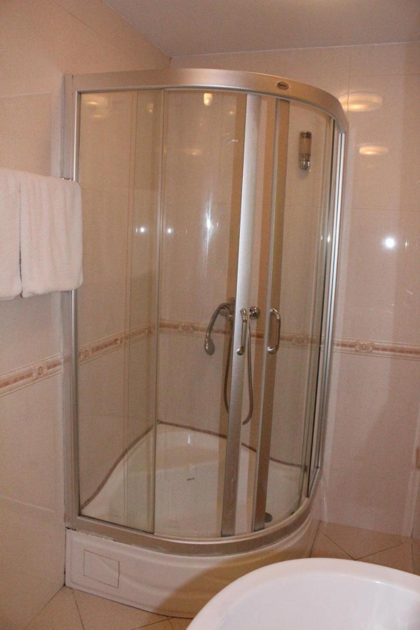 Hotel Piemonte Tirana Extérieur photo