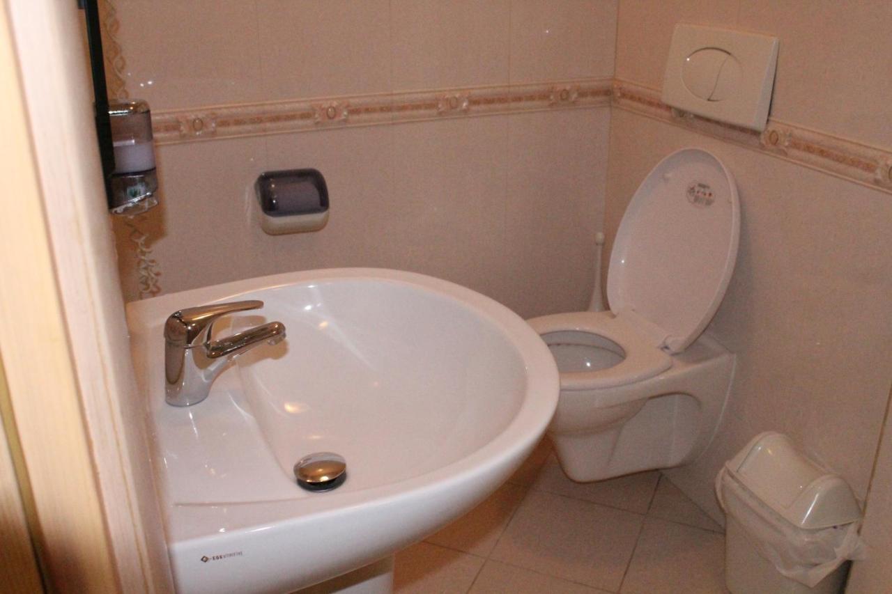 Hotel Piemonte Tirana Extérieur photo